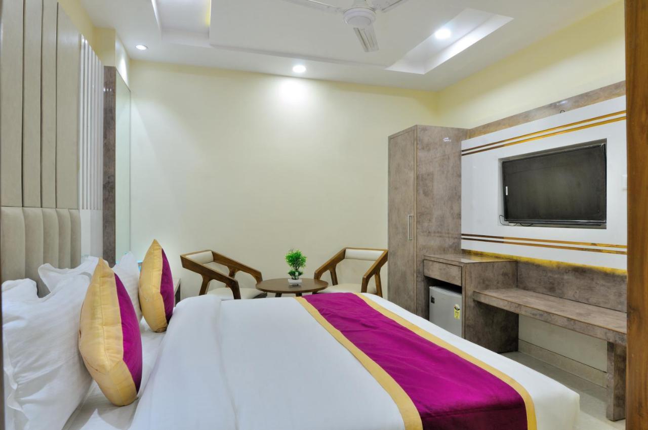 Hotel Worth Newly Bulit - New Delhi Exterior photo