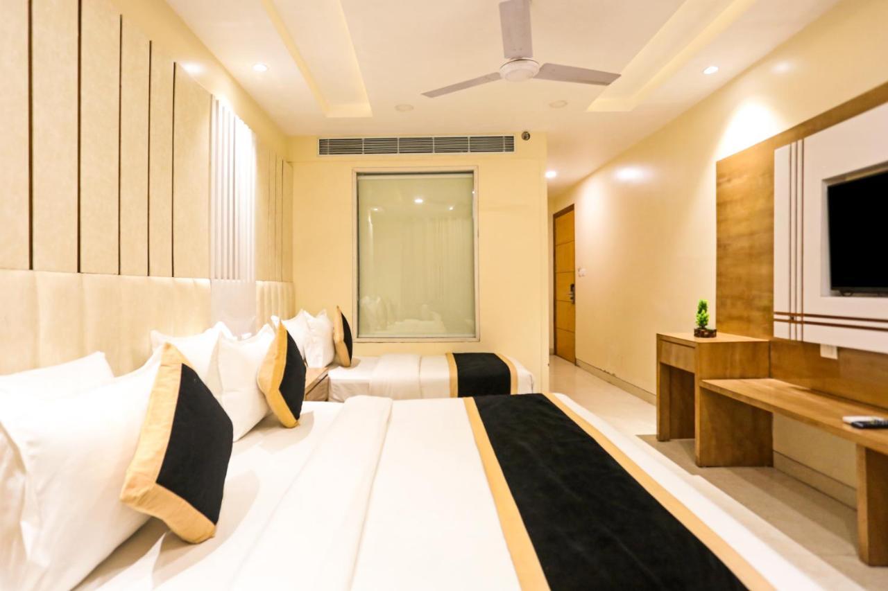 Hotel Worth Newly Bulit - New Delhi Exterior photo