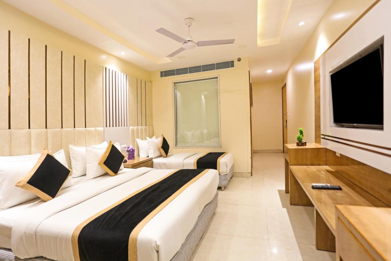 Hotel Worth Newly Bulit - New Delhi Exterior photo