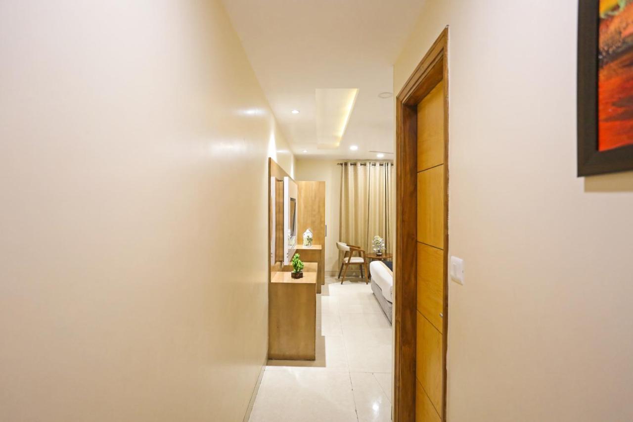 Hotel Worth Newly Bulit - New Delhi Exterior photo