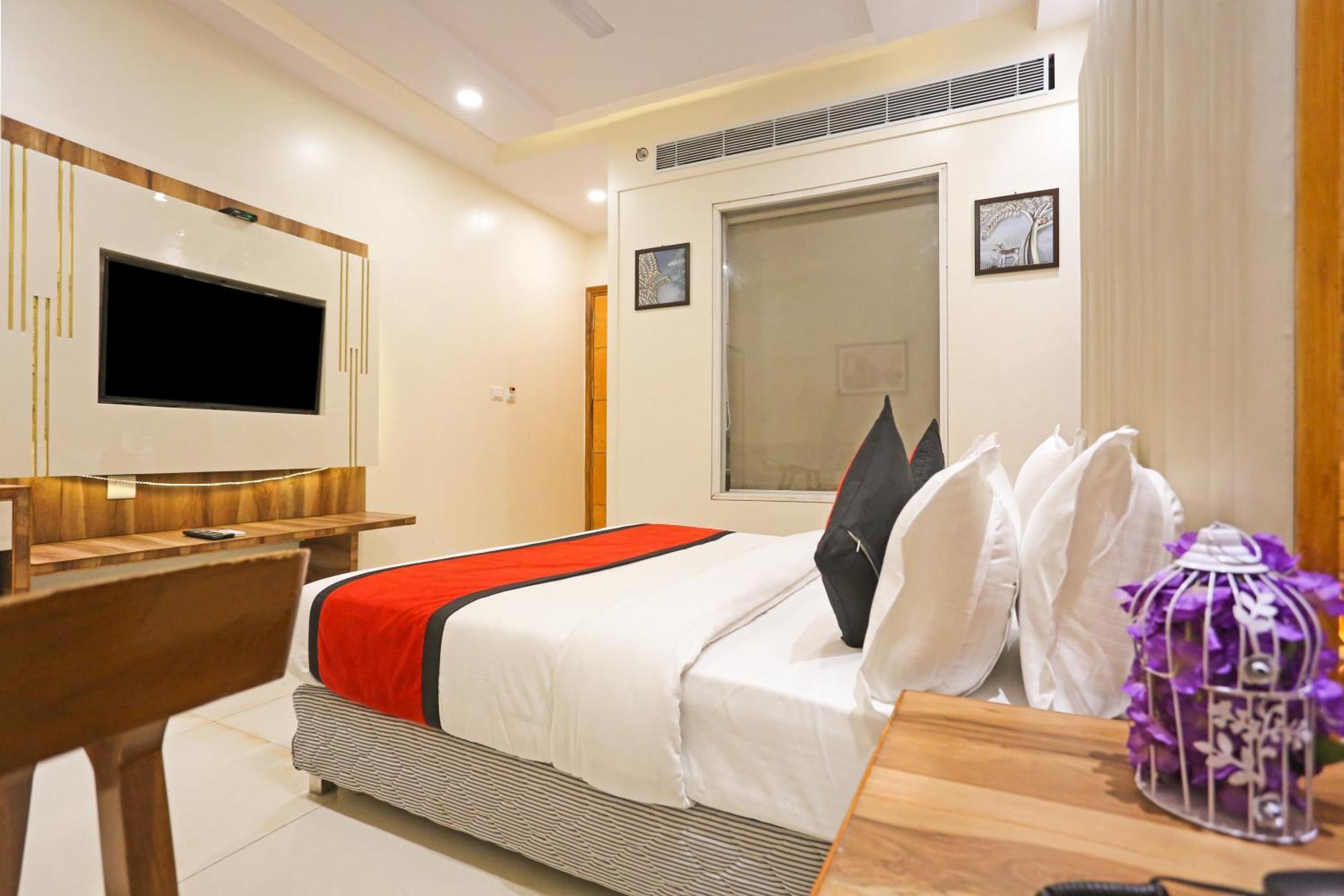 Hotel Worth Newly Bulit - New Delhi Exterior photo